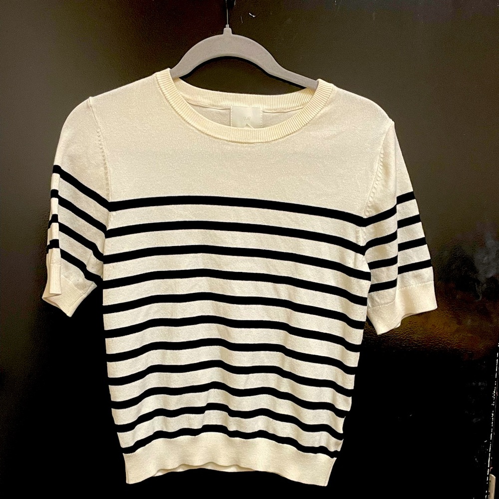 H&M Short Sleeve Sweater Tee